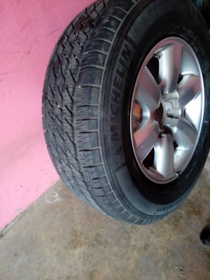 ขายแม็ก 17พร้อมยาง265 65 17 มี1วง