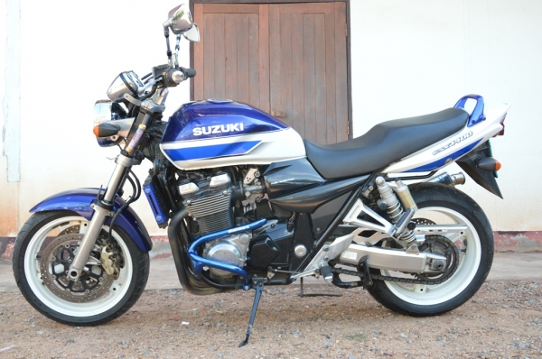 ขาย GSX1400 ปี 2005 ทะเบียนแท้ สมอ.