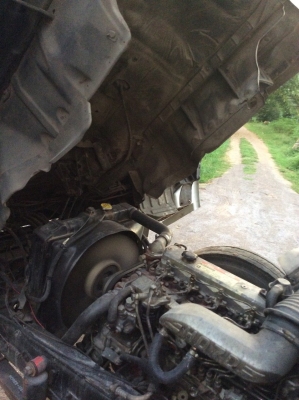 HINO6ล้อ (FF3H)195 แรง ยาว 7.2ม.เครื่องดี ยางดี ครัทซีสวย แอร์พร้อม กระจกไฟฟ้าขาย 650,000 บาท (ศุภากร 081-1903107 , 081-4252943)