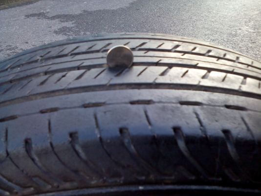 ขายเศษยาง 1 เส้น เอาทำยางอะไหล่ หรือเปลี่ยนใส่รถได้ ยี่ห้อ Bridgestone Duravis R611 205/70/R15 ปี 12 ไม่บวม,ไม่เคยปะ,ดอกยังหนา ขายเศษยาง 1 เส้น เอาทำยางอะไหล่ หรือเปลี่ยนใส่รถได้ ยี่ห้อ Bridgestone Duravis R611 205/70/R15 ปี 12 ไม่บวม,ไม่เคยปะ,ดอกยังหนา