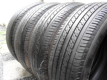 ขายยาง DUNLOP SP LT37 ปี15 (1ชุด) 215-65-16 ราคา 4,800 ขายยาง DUNLOP SP LT37 ปี15 (1ชุด) 215-65-16 ราคา 4,800