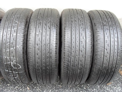 ขายยาง BRIDGESTONE GR-100 ปี2814 (1ชุด) 215-60-16 ราคา 3,800