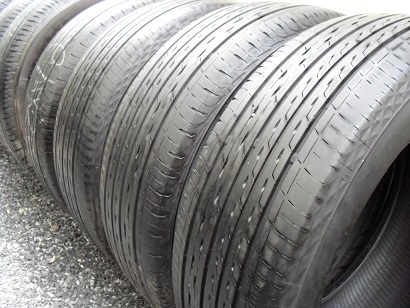 ขายยาง BRIDGESTONE GR-100 ปี2814 (1ชุด) 215-60-16 ราคา 3,800