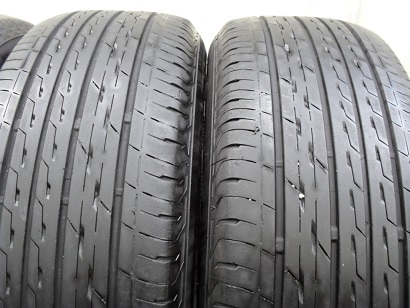 ขายยาง BRIDGESTONE GR-100 ปี2814 (1ชุด) 215-60-16 ราคา 3,800