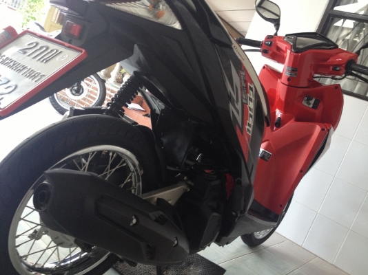 Click125i ลายStreet โฉมปัจจุบัน วิ่ง3000 ปี57 (ของแถม 4 รายการ)