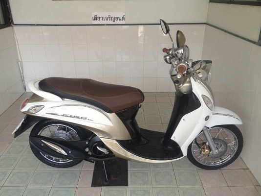 Fino Fi ลายPremium รถบ้าน วิ่ง8000 ปี57 (ของแถม 4 รายการ)