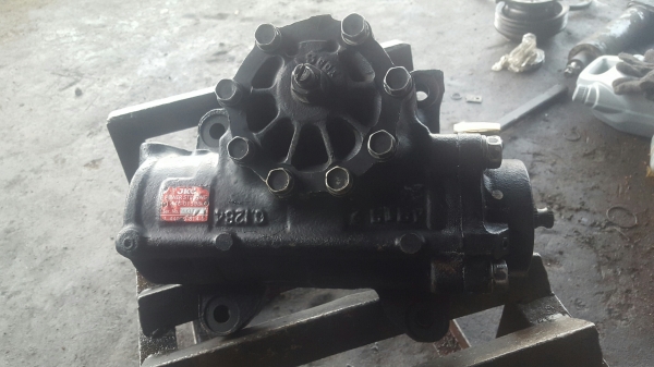 ขายกระปุกพวงมาลัย ISUZU DECA 240(แกนเล็ก)