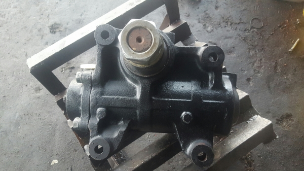 ขายกระปุกพวงมาลัย ISUZU DECA 240(แกนเล็ก) ขายกระปุกพวงมาลัย ISUZU DECA 240(แกนเล็ก)