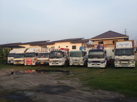 รับซื้อรถ 6-10 ล้อตู้ ให้ราคายุติธรรม โทร 088-4501277