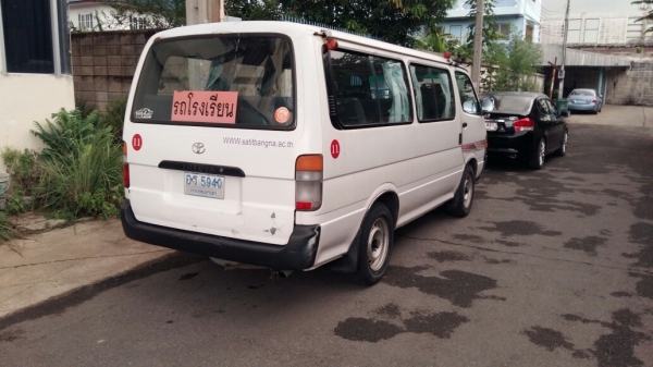 รถตู้โตโยต้าเดิมๆ ปี99 เครื่องดีเซล5L เบาะ4แถว รถบางเดิมบอดี้สวย หน้าหลังเดิมไม่มีชน วิ่งนร.ได้เลย ค้าขายก็คุ้ม  รายละเอียดโทรสอบถาม ขายตามสภาพเครื่องดีวิ่งไกลสบาย ภาษีไม่ขาดต่อ เอกสารครบพร้อมโอน รถไม่ช้ำ ราคาเร้าๆ
ราคา  115,000 บาท  ถูกสุดๆ
สนใจโทร
08715