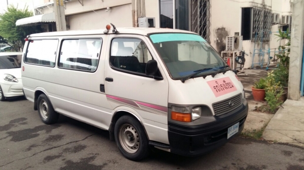 รถตู้โตโยต้าเดิมๆ ปี99 เครื่องดีเซล5L เบาะ4แถว รถบางเดิมบอดี้สวย หน้าหลังเดิมไม่มีชน วิ่งนร.ได้เลย ค้าขายก็คุ้ม  รายละเอียดโทรสอบถาม ขายตามสภาพเครื่องดีวิ่งไกลสบาย ภาษีไม่ขาดต่อ เอกสารครบพร้อมโอน รถไม่ช้ำ ราคาเร้าๆ
ราคา  115,000 บาท  ถูกสุดๆ
สนใจโทร
08715