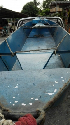 Sell>> เรือแจวโดยสาร สภาพใหม่ เก่าเก็บ ใช้แค่ตอนน้ำท่วมปี 54 รอบเดียว สวยๆครับ!!