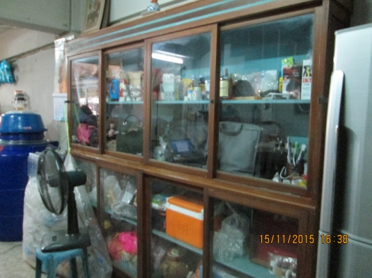 ตู้โชว์ห่วย  สภาพดี  ไม้เต็ม  ร้านค้าเลิกกิจการ   พร้อมจบครับ