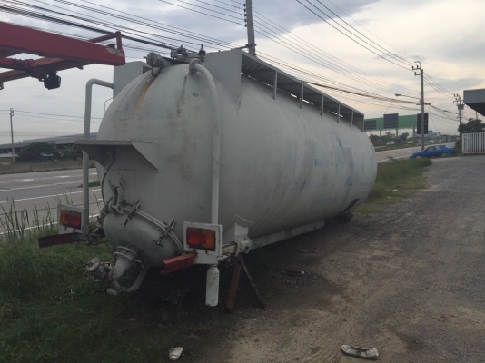 ขายถังบรรจุแป้ง พร้อมอุปกรณ์ ยกดั๊มพ์ได้ ถังสแตนเลสสนใจติดต่อ 089-8914921คุณตุ๊กตา