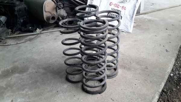 ขอขายชุดสปริง range rover ครับผม ขอขายชุดสปริง range rover ครับผม