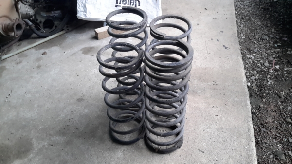 ขอขายชุดสปริง range rover ครับผม ขอขายชุดสปริง range rover ครับผม