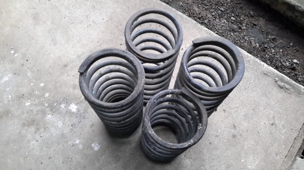 ขอขายชุดสปริง range rover ครับผม ขอขายชุดสปริง range rover ครับผม