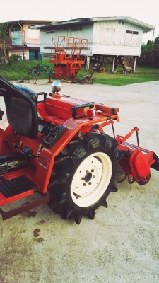 ขายด่วนรถไถยันมาร์เก่านอกสภาพเดิมๆ