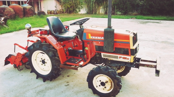 ขายด่วนรถไถยันมาร์เก่านอกสภาพเดิมๆ