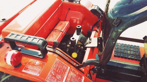 ขายด่วนรถไถยันมาร์เก่านอกสภาพเดิมๆ