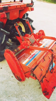 ขายด่วนรถไถยันมาร์เก่านอกสภาพเดิมๆ