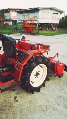 ขายด่วนรถไถยันมาร์เก่านอกสภาพเดิมๆ