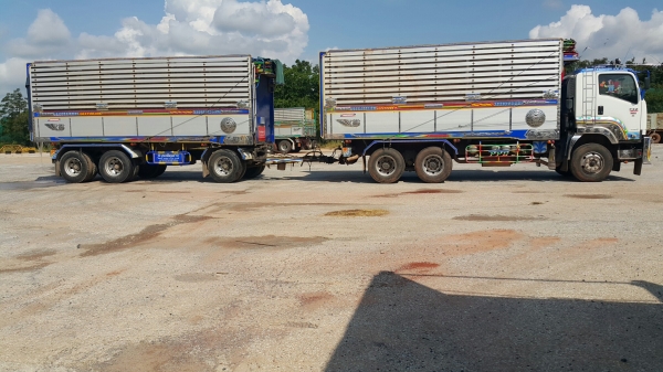 ขายรถพ่วง 22 ล้อ แม่.ลูก กระบะเนียมคอกเกษตรดั้ม อู่.พงษ์ไพบูรณ์ ISUZU 360 ปี.ธ.ค.55 รถสวย วิ้งน้อย ราคา.2950000 ต่อรอง มี.2 พ่วง สนใจรีบจองด่วน