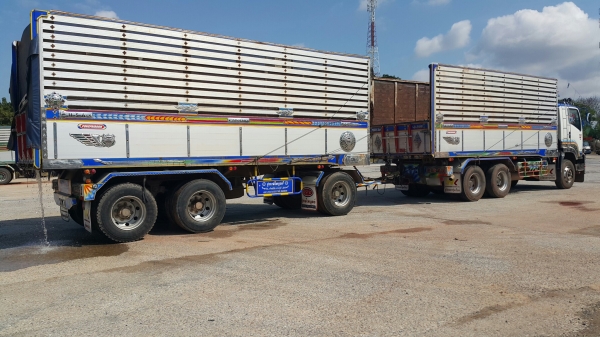 ขายรถพ่วง 22 ล้อ แม่.ลูก กระบะเนียมคอกเกษตรดั้ม อู่.พงษ์ไพบูรณ์ ISUZU 360 ปี.ธ.ค.55 รถสวย วิ้งน้อย ราคา.2950000 ต่อรอง มี.2 พ่วง สนใจรีบจองด่วน