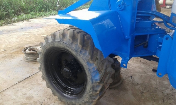 FROM JAPAN รถตักล้อยาง MITSUBISHI WS210 (รุ่นใหม่) ขับเคลื่อน 2 เพลา/เลี้ยวเอว/เกียร์ทอร์ค/คอนโทรลเดี่ยว ราคาเพียง 360,000 บาท สนใจรีบติดต่อ 0819337688