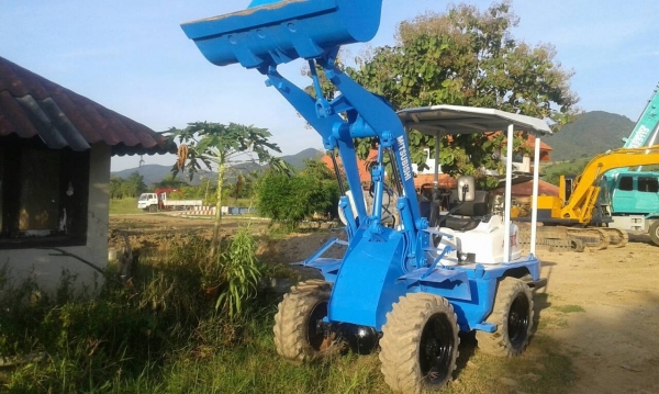 FROM JAPAN รถตักล้อยาง MITSUBISHI WS210 (รุ่นใหม่) ขับเคลื่อน 2 เพลา/เลี้ยวเอว/เกียร์ทอร์ค/คอนโทรลเดี่ยว ราคาเพียง 360,000 บาท สนใจรีบติดต่อ 0819337688