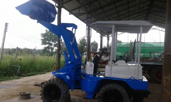 FROM JAPAN รถตักล้อยาง MITSUBISHI WS210 (รุ่นใหม่) ขับเคลื่อน 2 เพลา/เลี้ยวเอว/เกียร์ทอร์ค/คอนโทรลเดี่ยว ราคาเพียง 360,000 บาท สนใจรีบติดต่อ 0819337688