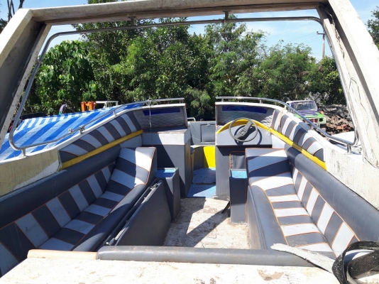 ขายเรือ สปีทโบ๊ท   23 ฟุต เครื่อง 150 หัวฉีด V6