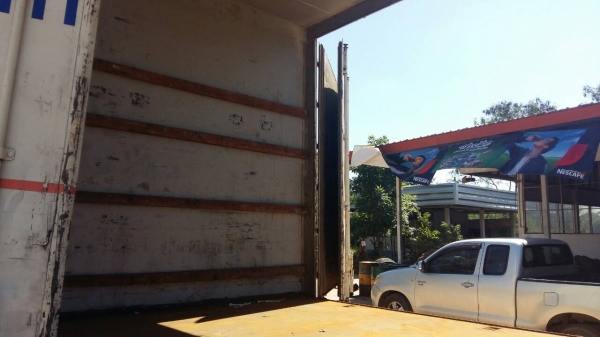 ขายๆ 75,000บ ตู้แห้ง10บาน ช่วงยาว 7.20ม สภาพดีสวยไม่มีผุ พร้อมใช้ ขายๆ 75,000บ ตู้แห้ง10บาน ช่วงยาว 7.20ม สภาพดีสวยไม่มีผุ พร้อมใช้