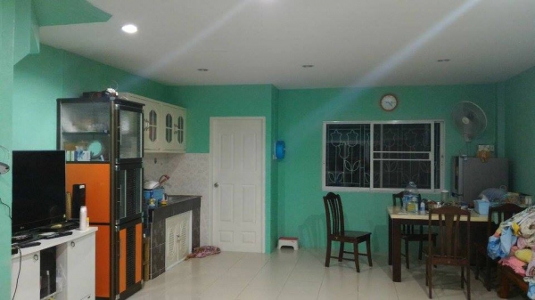 ขายทาวน์เฮ้าส์ ม.สุขสำราญลีฟวิ่ง ประชาอุทิศ 90 เนื้อที่ 20 ตร.ว.ตกแต่งใหม่