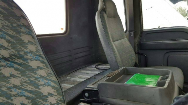 หกล้อ อีซูซุ FTR 200ปี46 บรรทุกตู้แห้ง10บาน ช่วงยาว 7.20ม สภาพดีสวยพร้อมใช้ ทะเบียนพร้อมโอน หกล้อ อีซูซุ FTR 200ปี46 บรรทุกตู้แห้ง10บาน ช่วงยาว 7.20ม สภาพดีสวยพร้อมใช้ ทะเบียนพร้อมโอน