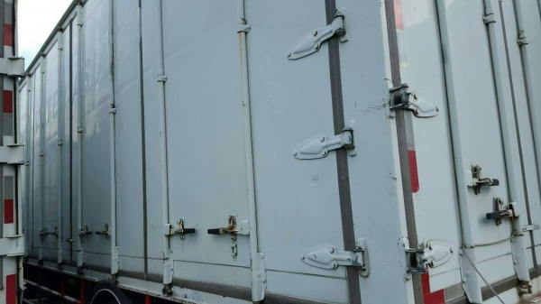 หกล้อ อีซูซุ FTR 33P2-200แรงปี46 เครืองเกียร๋เดิมแน่น ช่วงล่างใหญ่ ราคา 680,000บ ทะเบียนพร้อมโอน หกล้อ อีซูซุ FTR 33P2-200แรงปี46 เครืองเกียร๋เดิมแน่น ช่วงล่างใหญ่ ราคา 680,000บ ทะเบียนพร้อมโอน