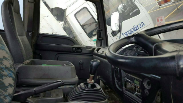 หกล้อ อีซูซุ FTR 33P2-200แรงปี46 เครืองเกียร๋เดิมแน่น ช่วงล่างใหญ่ ราคา 680,000บ ทะเบียนพร้อมโอน หกล้อ อีซูซุ FTR 33P2-200แรงปี46 เครืองเกียร๋เดิมแน่น ช่วงล่างใหญ่ ราคา 680,000บ ทะเบียนพร้อมโอน