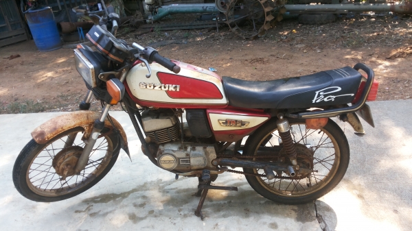 ขายด่วน4800 suzuki trs118cc มีทะเบียน โอน เล่มเขียว