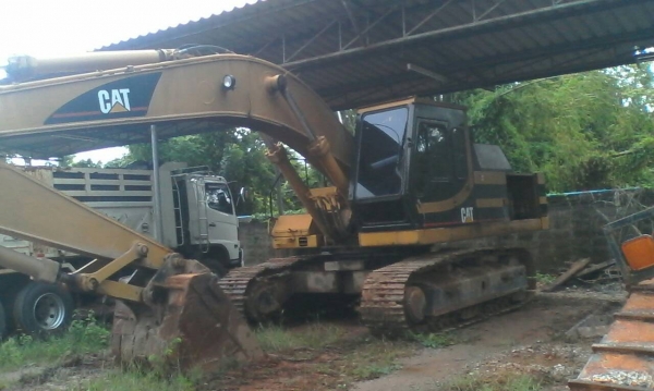 ขายรถแบคโฮ CAT E300 ราคา 500000