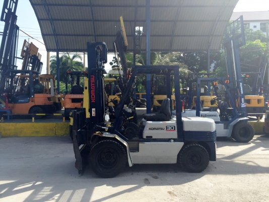 -:-*&bull;*ข า ย ร ถ ย ก นำ เ ข้ า*&bull;*-:-KOMATSU FD30-11 เครื่องดีเซล เกียร์ออโต้ เสาสูง4เมตร งาเท สนใจติดต่อ083-062-0223