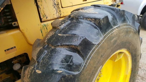 (ยังอยู่)รถตักล้อยางWA100-1 เก๋งตู้...รถสภาพดี รถสวย พร้อมใช้..