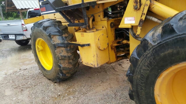 (ยังอยู่)รถตักล้อยางWA100-1 เก๋งตู้...รถสภาพดี รถสวย พร้อมใช้..