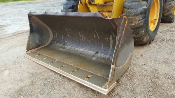 (ยังอยู่)รถตักล้อยางWA100-1 เก๋งตู้...รถสภาพดี รถสวย พร้อมใช้..