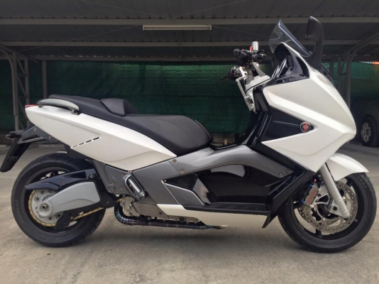 GP800 ปี2007 อัพเครื่องเป็น1000CC สรรพสามิตแท้ๆ ลงอะไหร่เทพทั้งคัน ราคา เพียง 399999 GP800 ปี2007 อัพเครื่องเป็น1000CC สรรพสามิตแท้ๆ ลงอะไหร่เทพทั้งคัน ราคา เพียง 399999