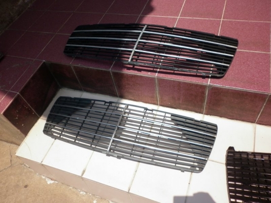 ต้องการขาย ไส้ในกระจังหน้า BENZ W124(Eหน้า),W140