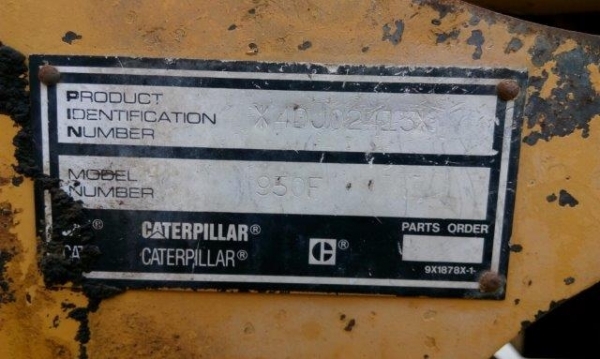 รถตัก Cat 950F #4DJ02413 รถตักนำเข้ามาต่างประเทศไม่เคยใช้งานในไทยค่ะ สนใจติดต่อ ใหม่ 061-4194022