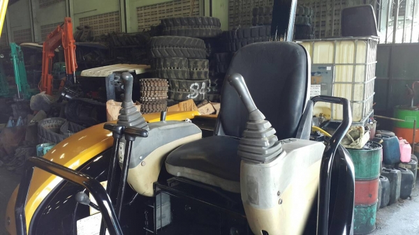 ขาย รถขุด CATERPILLAR รุ่น 303CR มือสองญี่ปุ่น แทร็กเหล็กสวย สลักแน่น สภาพสวยมาก ทำงานไว พร้อมใช้งาน มือถือ/LINE ID :0818753444 ขาย รถขุด CATERPILLAR รุ่น 303CR มือสองญี่ปุ่น แทร็กเหล็กสวย สลักแน่น สภาพสวยมาก ทำงานไว พร้อมใช้งาน มือถือ/LINE ID :0818753444