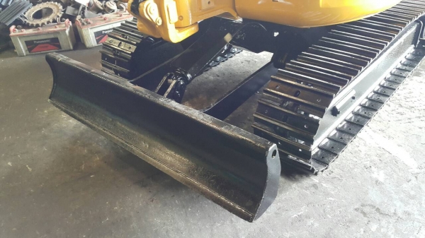 ขาย รถขุด CATERPILLAR รุ่น 303CR มือสองญี่ปุ่น แทร็กเหล็กสวย สลักแน่น สภาพสวยมาก ทำงานไว พร้อมใช้งาน มือถือ/LINE ID :0818753444 ขาย รถขุด CATERPILLAR รุ่น 303CR มือสองญี่ปุ่น แทร็กเหล็กสวย สลักแน่น สภาพสวยมาก ทำงานไว พร้อมใช้งาน มือถือ/LINE ID :0818753444