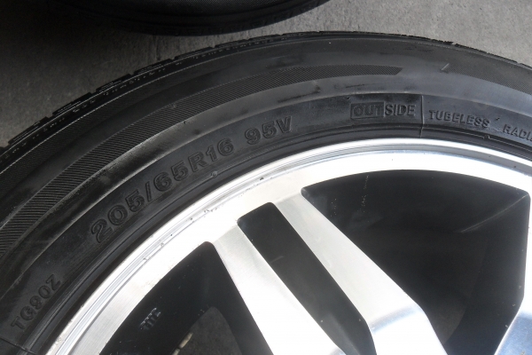 ล้อแม็ก 16นิ้ว 6รู อีซูสุ พร้อมยาง สวยๆ 4 ล้อ ราคา 7400 บาท