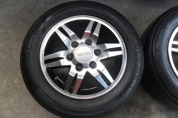 ล้อแม็ก 16นิ้ว 6รู อีซูสุ พร้อมยาง สวยๆ 4 ล้อ ราคา 7400 บาท